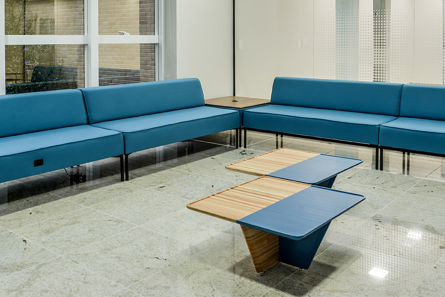 Áreas de estar social | Mesas quadradas