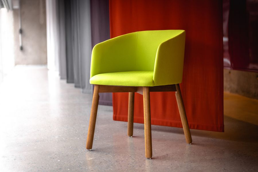 Poltrona madeira fixa